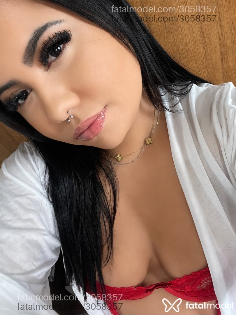 Acompanhante mulher morena (o) de olhos castanhos - Eduarda Silva