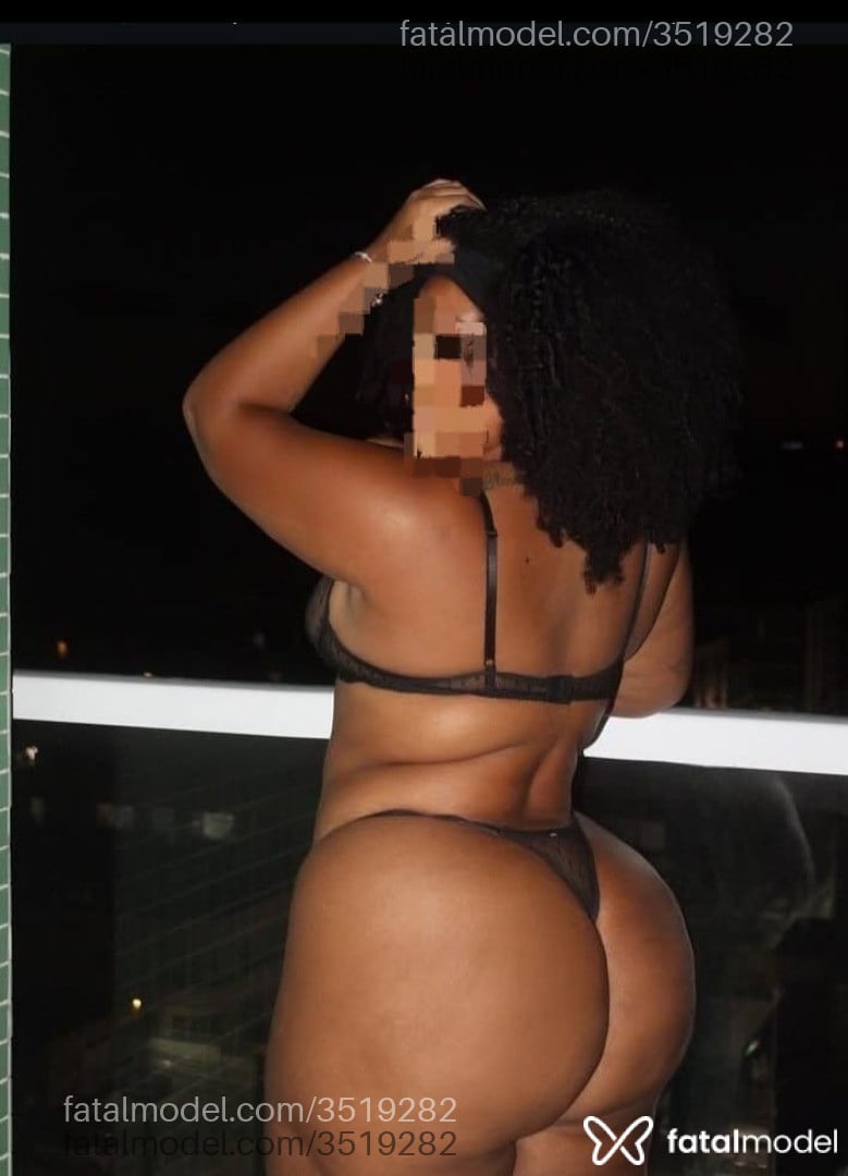 Acompanhante mulher morena (o) de olhos castanhos - Dandara