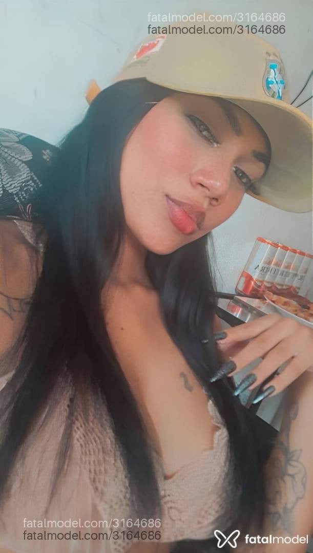 Acompanhante mulher morena (o) de olhos castanhos - Milla