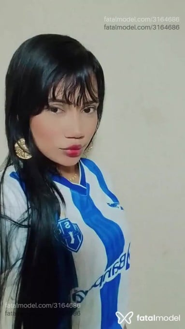 Acompanhante mulher morena (o) de olhos castanhos - Milla Acompanhante mulher morena (o) de olhos castanhos - Milla