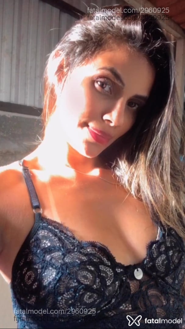 Acompanhante mulher com cabelo castanho de olhos castanhos - Ruty