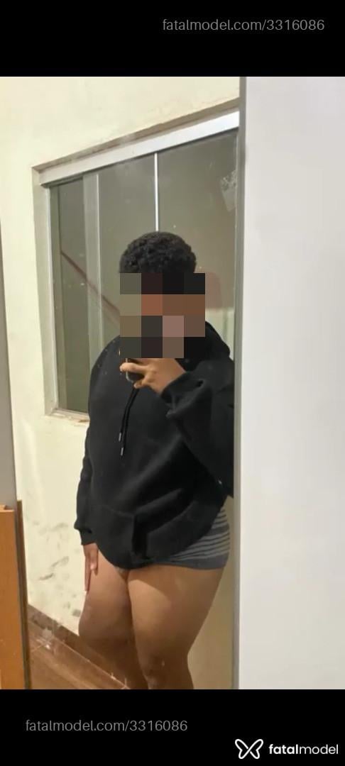 Acompanhante homem morena (o) de olhos pretos - Biel