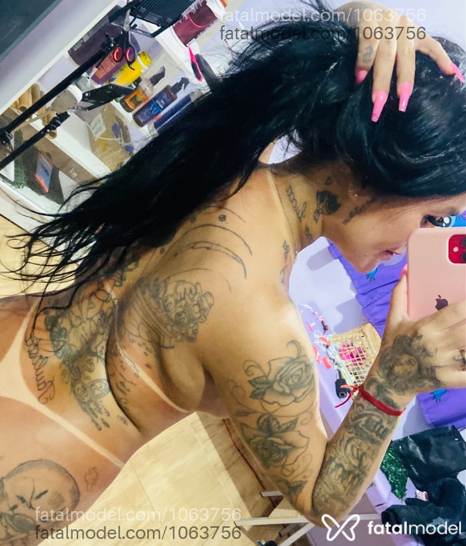 Acompanhante mulher morena (o) de olhos castanhos - Novinhamidia