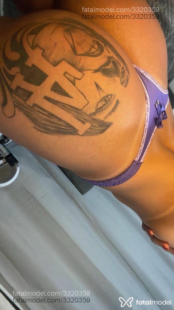 Acompanhante mulher morena (o) de olhos castanhos - Ágatha Santos