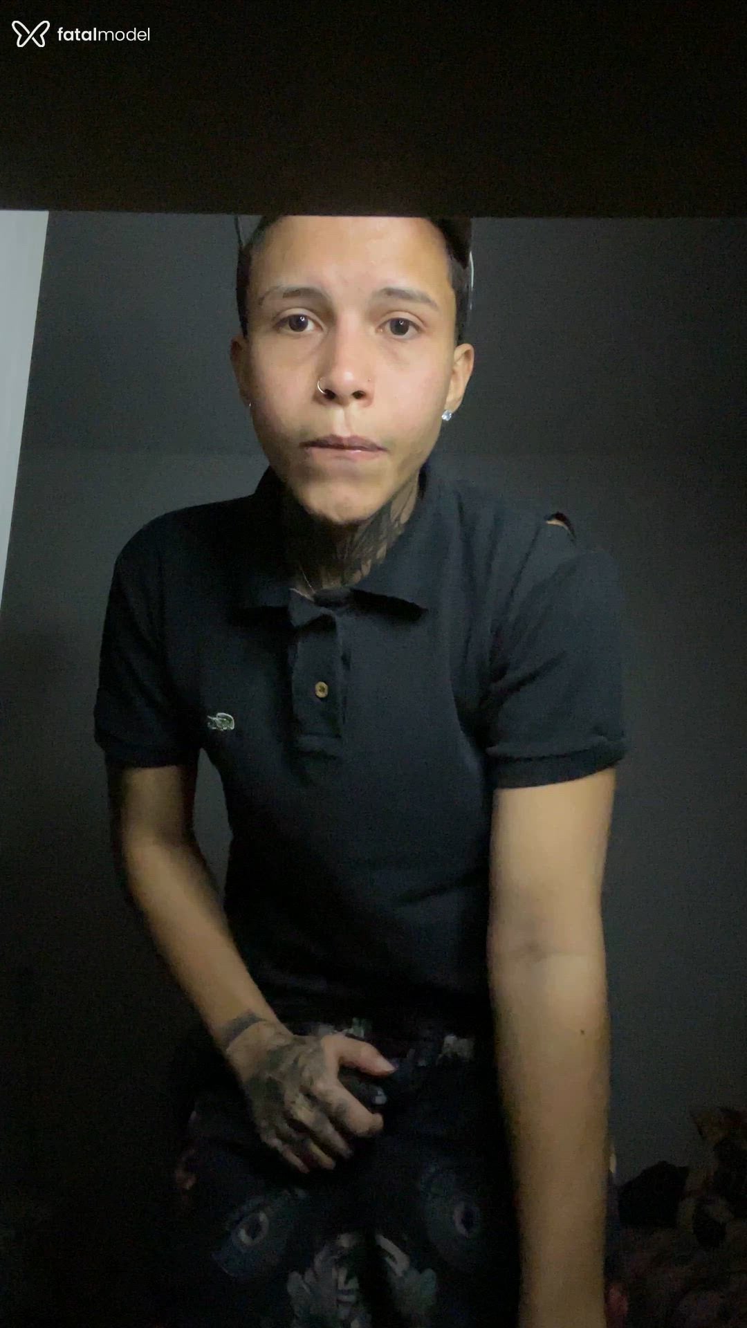 Acompanhante homem morena (o) de olhos pretos - Costah Acompanhante homem morena (o) de olhos pretos - Costah