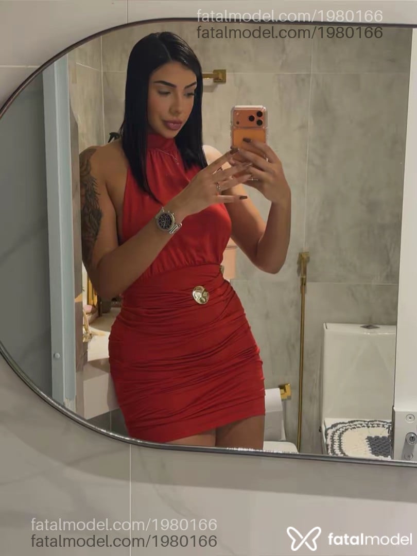 Acompanhante mulher morena (o) de olhos pretos - Ellen Acompanhante mulher morena (o) de olhos pretos - Ellen