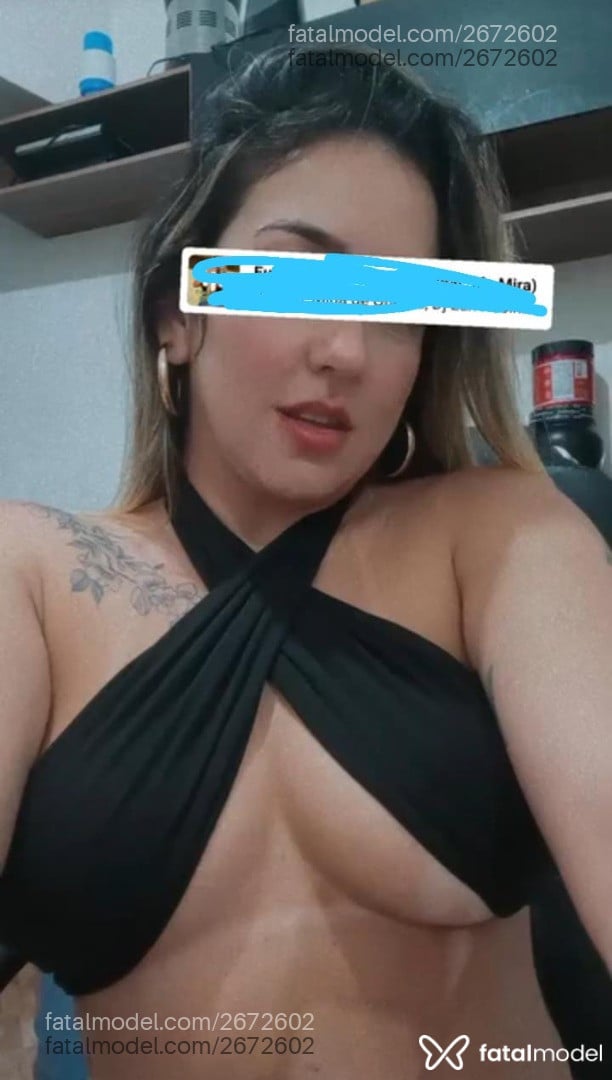 Acompanhante mulher com cabelo castanho de olhos mel - Heloísa