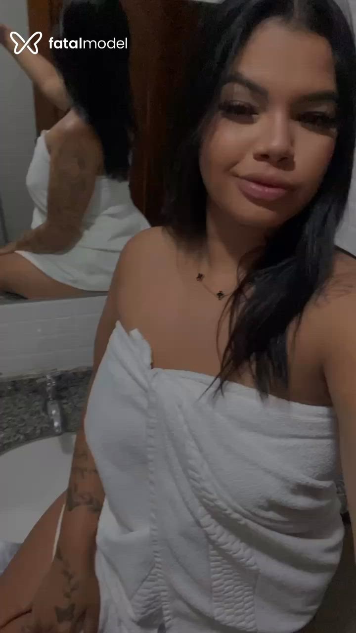 Acompanhante mulher morena (o) de olhos pretos - Japinhaaa