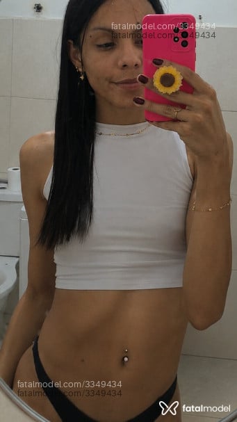 Acompanhante mulher trans com cabelo castanho de olhos castanhos - Gabryela