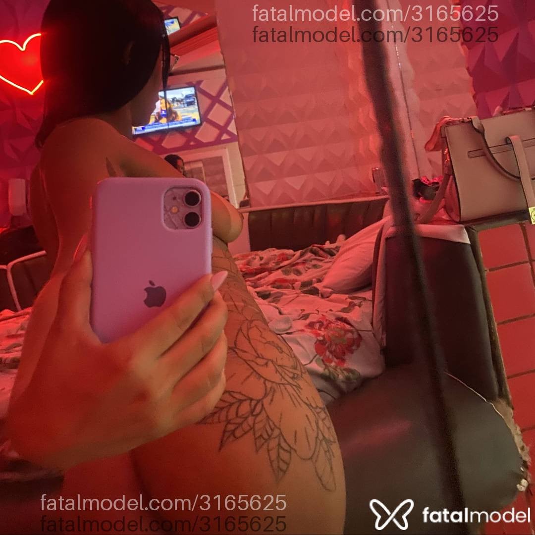 Acompanhante mulher morena (o) de olhos castanhos - Pamela
