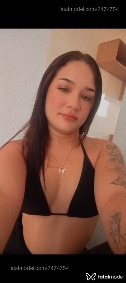Acompanhante mulher morena (o) de olhos pretos - Luíza