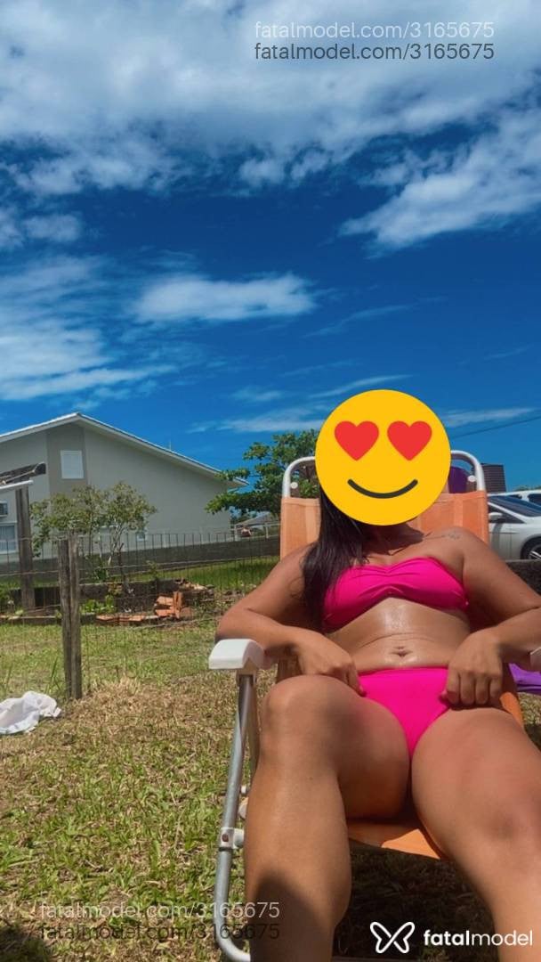 Acompanhante mulher com cabelo castanho de olhos castanhos em Ananindeua - Giovana