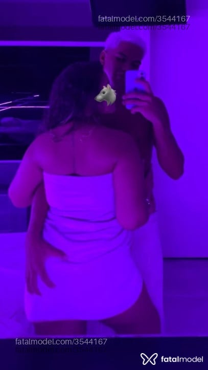 Acompanhante mulher loira (o) de olhos castanhos - Larissa Acompanhante mulher loira (o) de olhos castanhos - Larissa