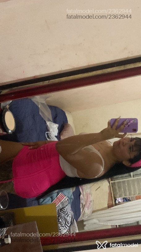 Acompanhante mulher morena (o) de olhos castanhos - Bruna