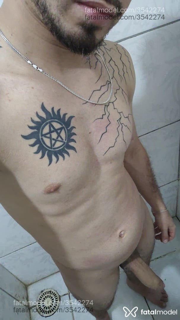 Acompanhante homem loira (o) de olhos castanhos - Loirinho