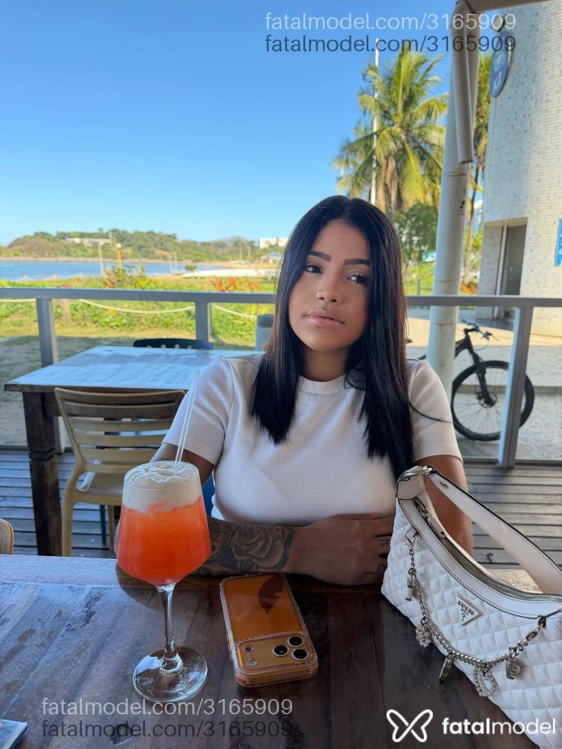 Acompanhante mulher morena (o) de olhos pretos em Vitória - Bruna Barreto