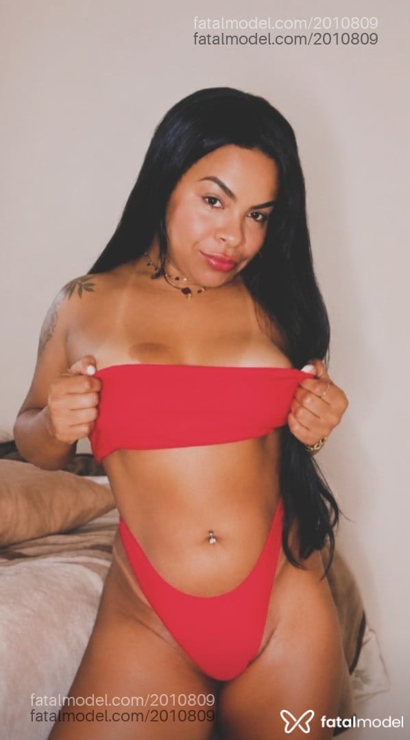 Acompanhante mulher morena (o) de olhos castanhos - Luamorenay