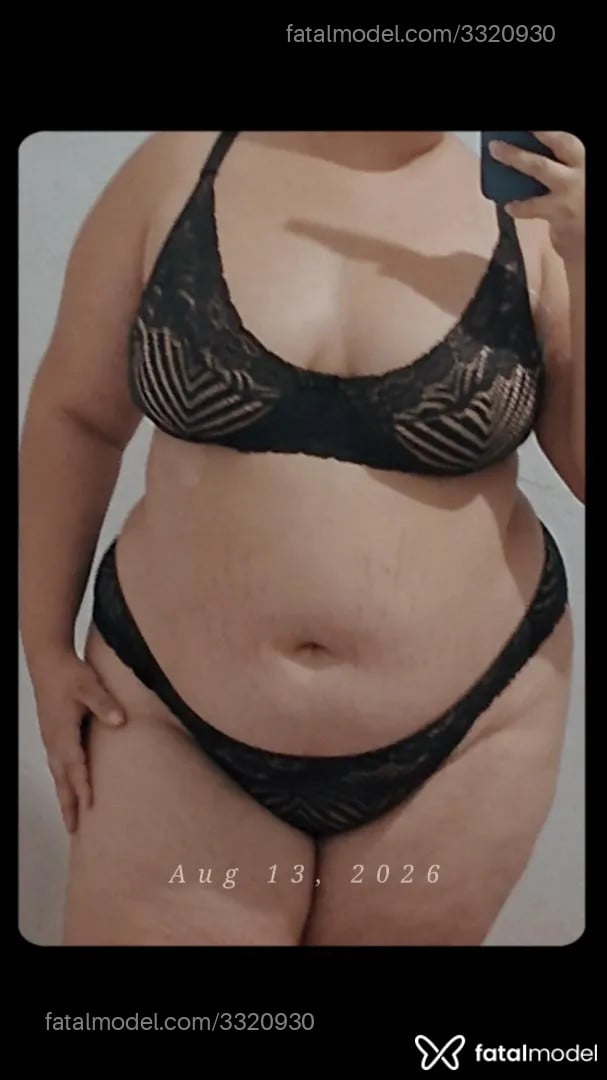 Acompanhante mulher com cabelo castanho de olhos castanhos - Alexia Monteiro