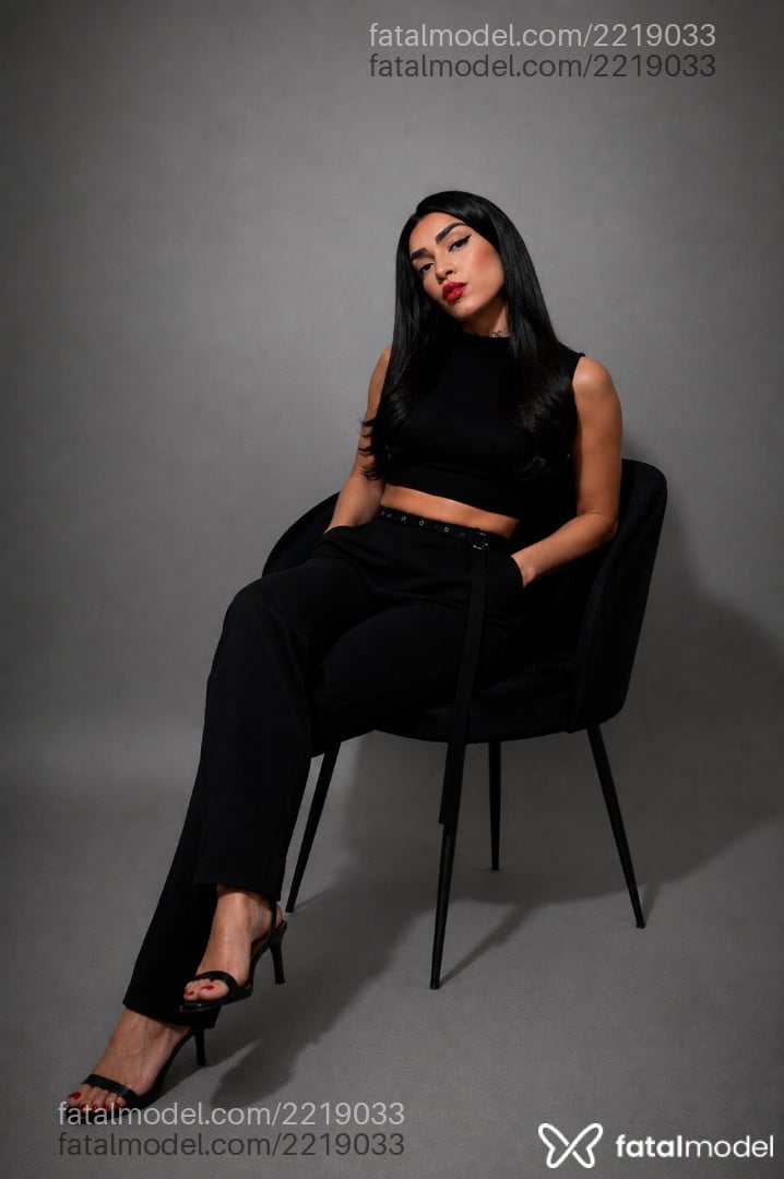 Acompanhante mulher trans morena (o) de olhos castanhos - Victoria Guimarães