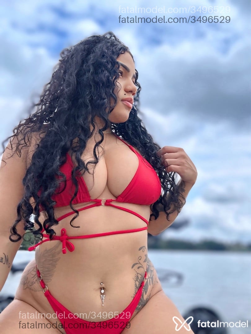 Acompanhante mulher morena (o) de olhos pretos - Bárbara Acompanhante mulher morena (o) de olhos pretos - Bárbara