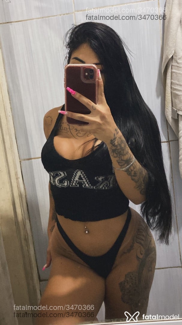 Acompanhante mulher morena (o) de olhos castanhos - Melissa
