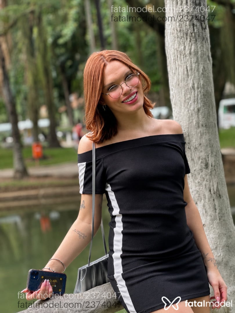 Acompanhante mulher trans loira (o) de olhos castanhos - Brenda Stefany