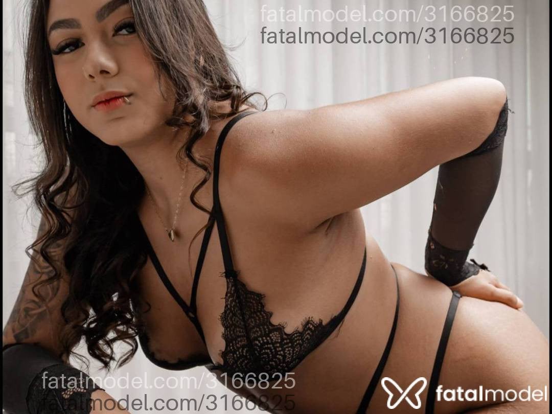 Acompanhante mulher morena (o) de olhos pretos - Luiza