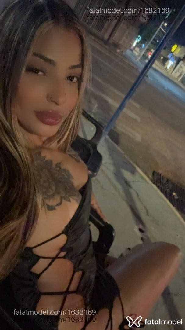 Acompanhante mulher morena (o) de olhos castanhos - Bruna