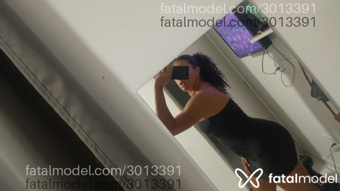 Acompanhante mulher morena (o) de olhos castanhos - Miwa