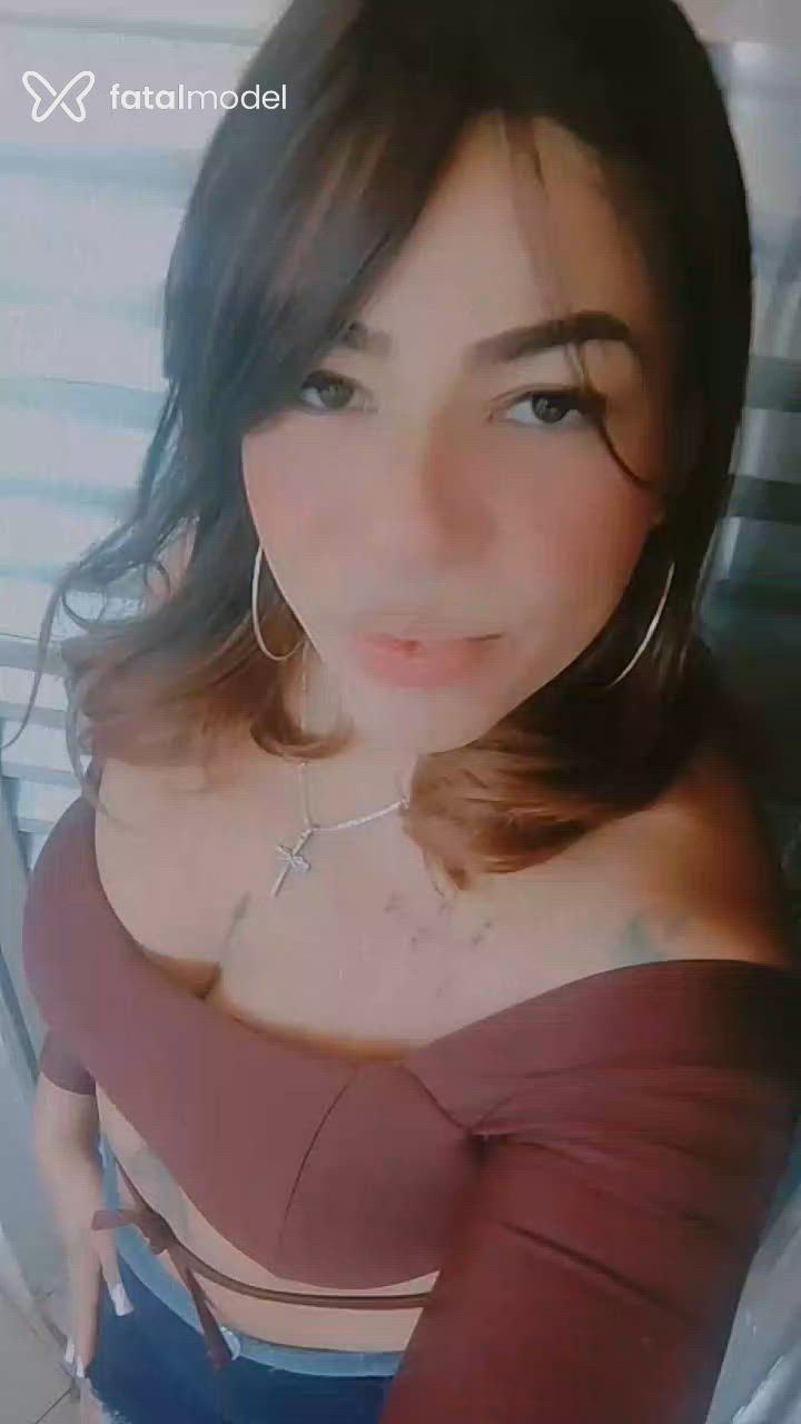 Acompanhante mulher morena (o) de olhos castanhos - Morena