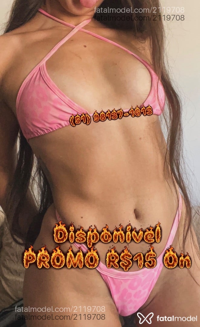 Acompanhante mulher com cabelo castanho de olhos castanhos - Alifa