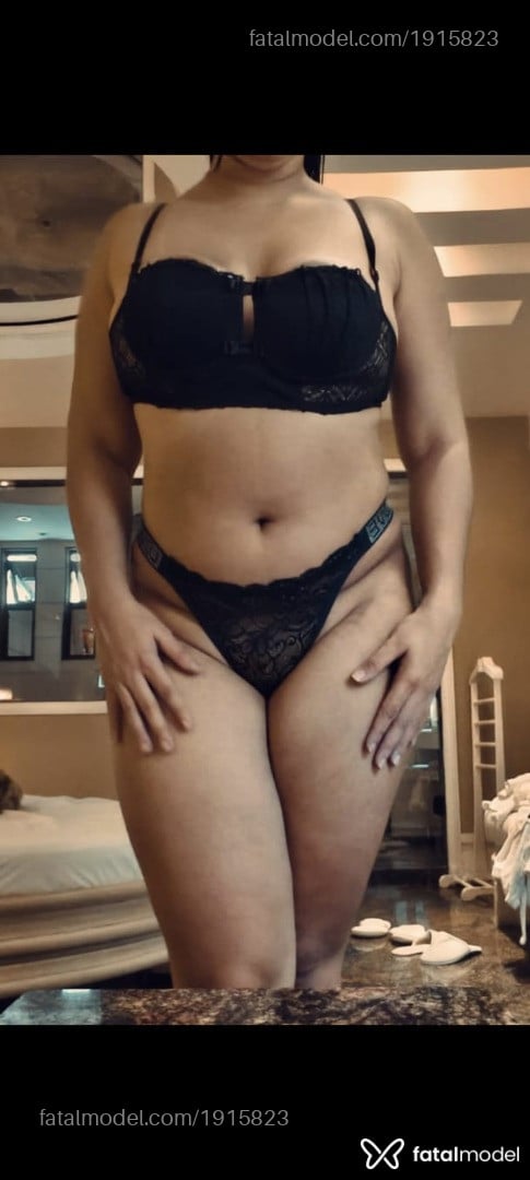 Acompanhante mulher morena (o) de olhos pretos - Bella Brandão Acompanhante mulher morena (o) de olhos pretos - Bella Brandão
