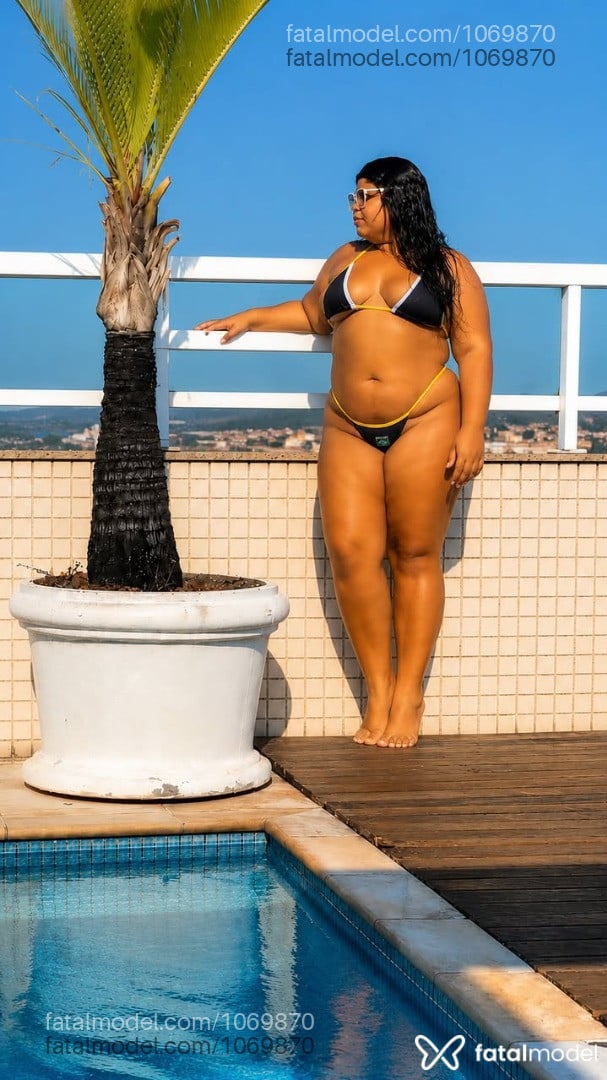 Acompanhante mulher morena (o) de olhos pretos - Giovanna Vill Acompanhante mulher morena (o) de olhos pretos - Giovanna Vill