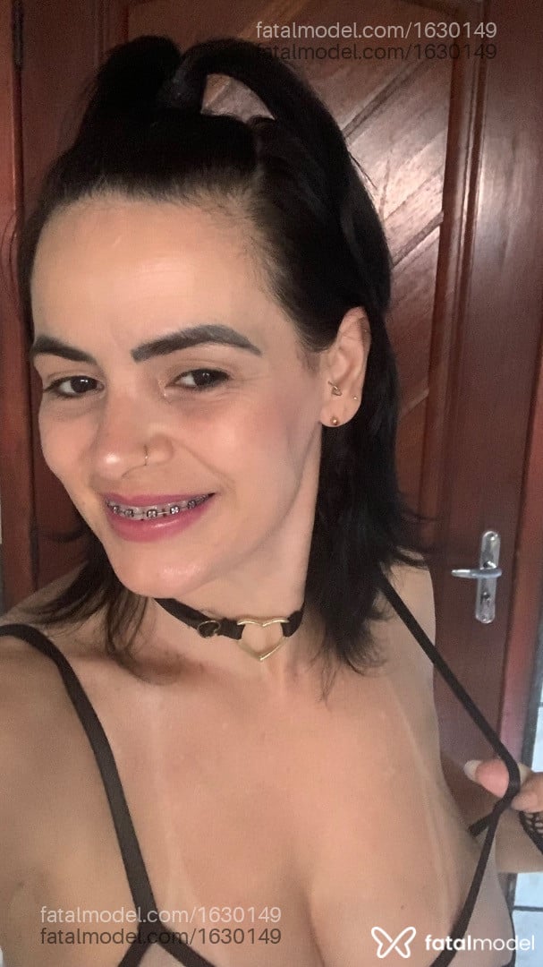 Acompanhante mulher morena (o) de olhos castanhos - Laura