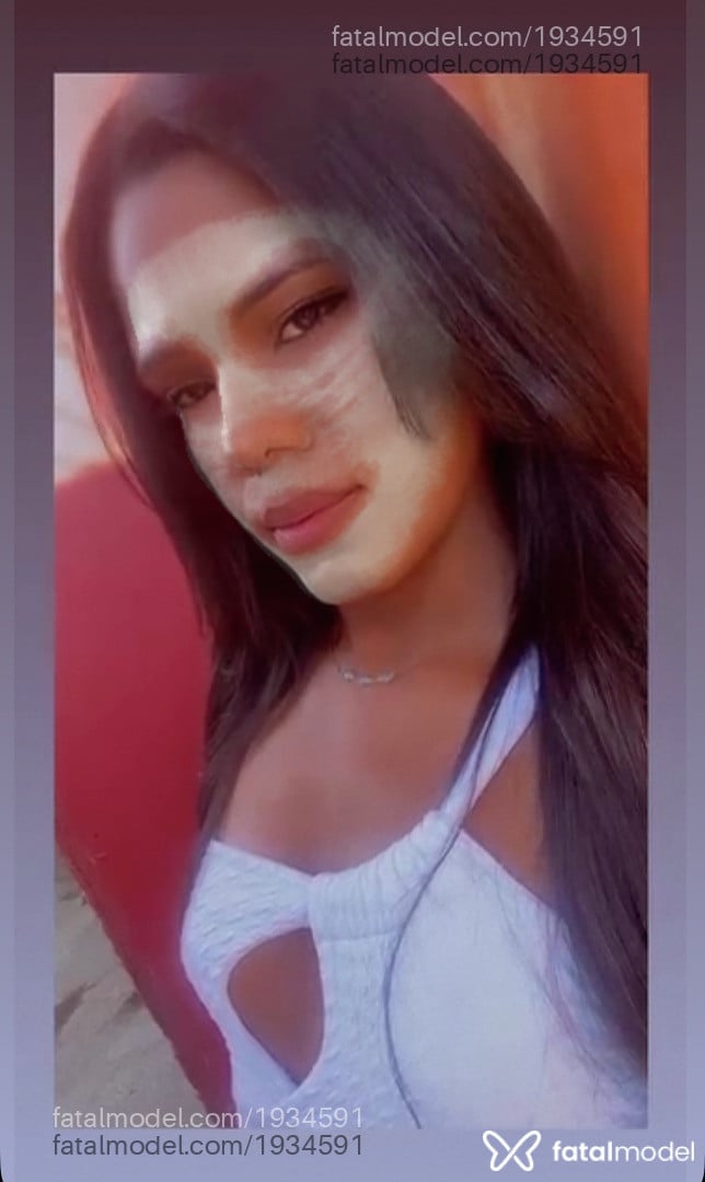 Acompanhante mulher trans morena (o) de olhos castanhos - Nandinha