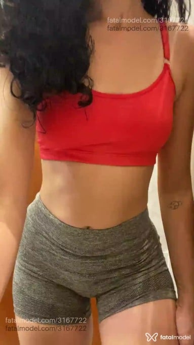 Acompanhante mulher morena (o) de olhos castanhos em Virtual - Naomy Sweet