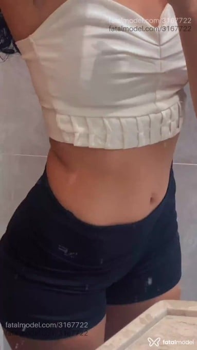 Acompanhante mulher morena (o) de olhos castanhos em Virtual - Naomy Sweet