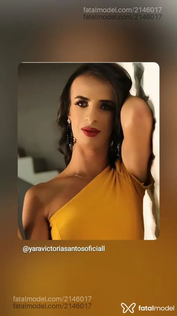 Acompanhante mulher trans morena (o) de olhos verdes - Yara Victoria