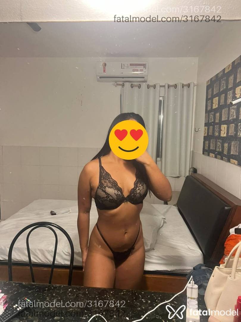 Acompanhante mulher morena (o) de olhos castanhos - Luna Kelly