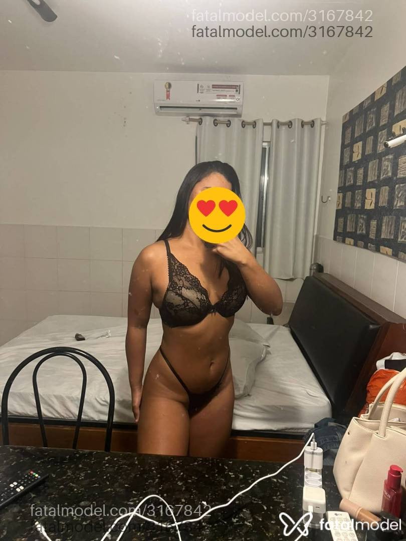 Acompanhante mulher morena (o) de olhos castanhos - Luna Kelly