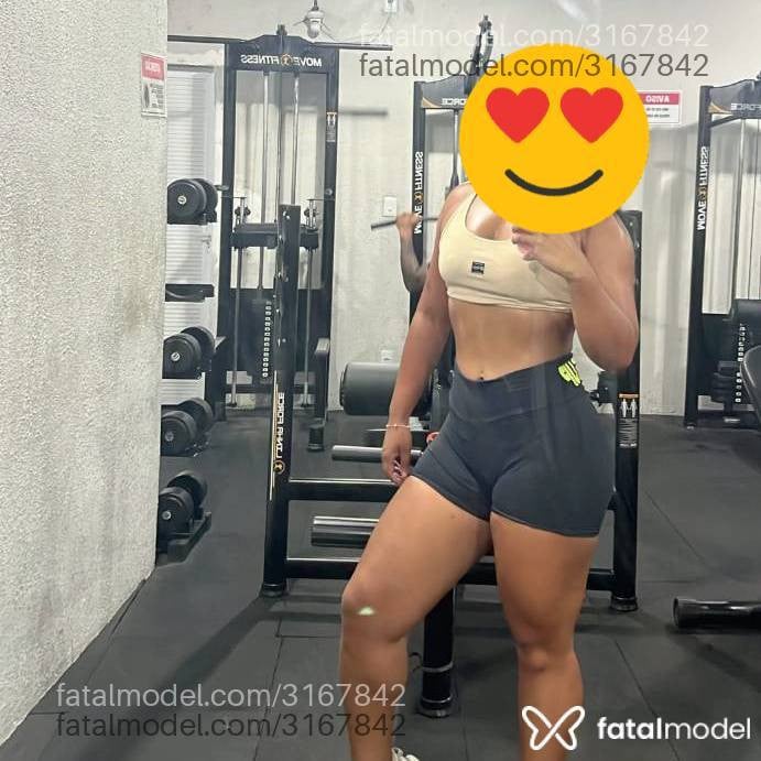 Acompanhante mulher morena (o) de olhos castanhos - Luna Kelly