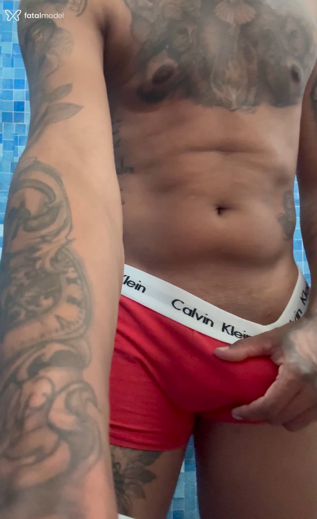 Acompanhante homem morena (o) de olhos castanhos - Marcos