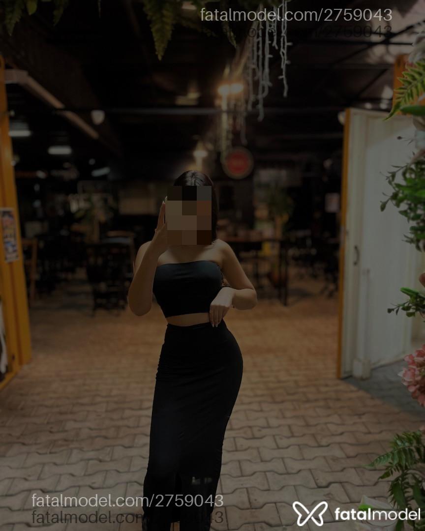 Acompanhante mulher com cabelo castanho de olhos verdes - Ana