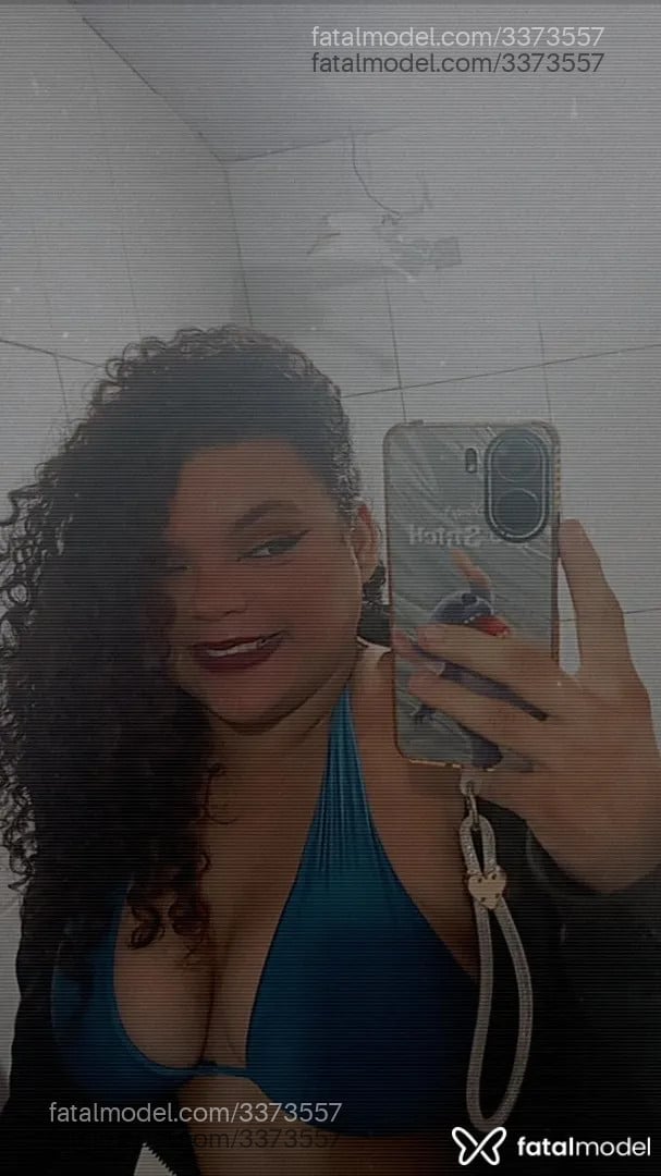 Acompanhante mulher com cabelo castanho de olhos castanhos - Gabriella