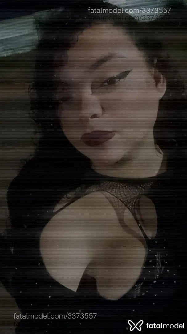 Acompanhante mulher com cabelo castanho de olhos castanhos - Gabriella