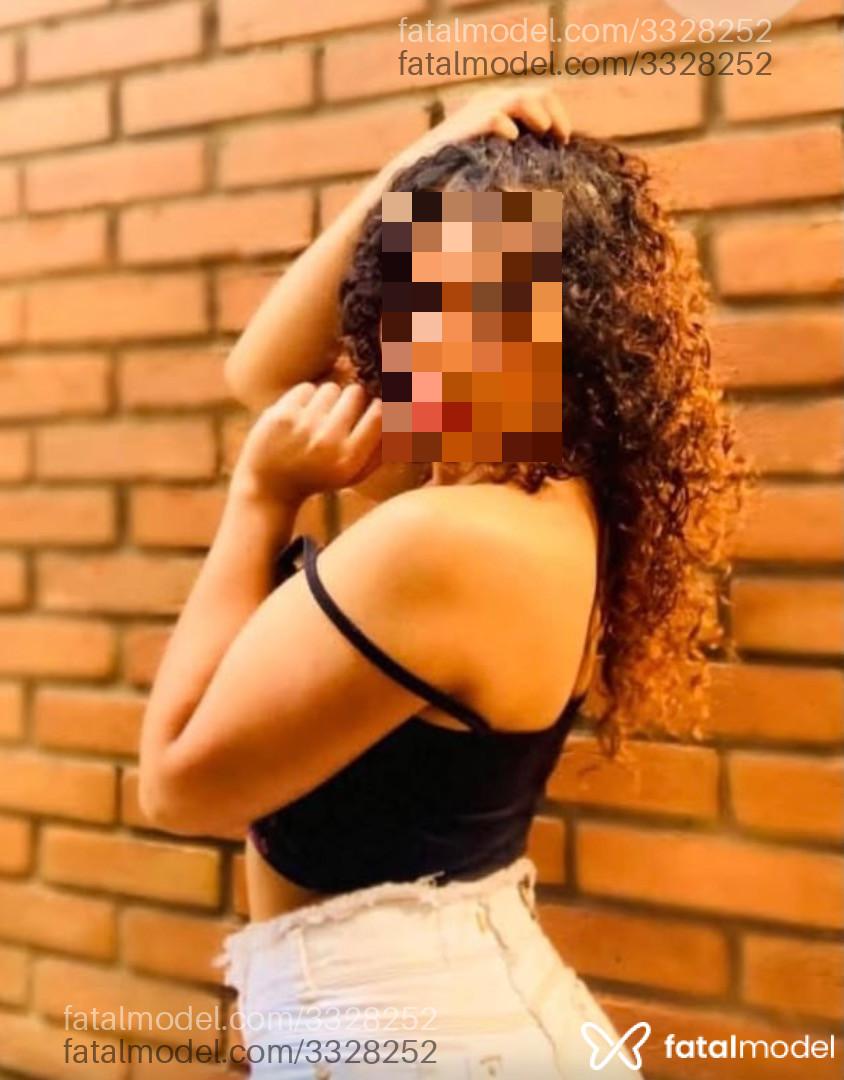 Acompanhante mulher com cabelo castanho de olhos castanhos - Yasmin