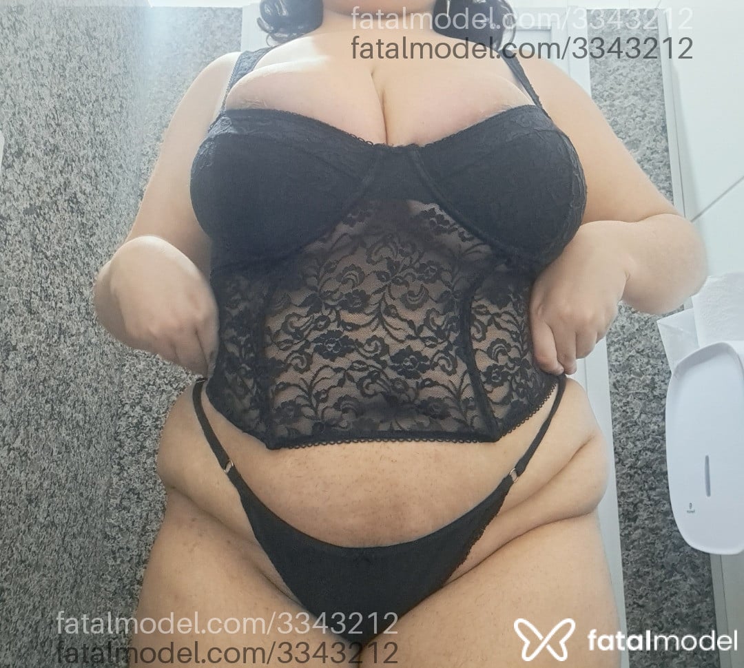 Acompanhante mulher morena (o) de olhos castanhos - Cicikkjj