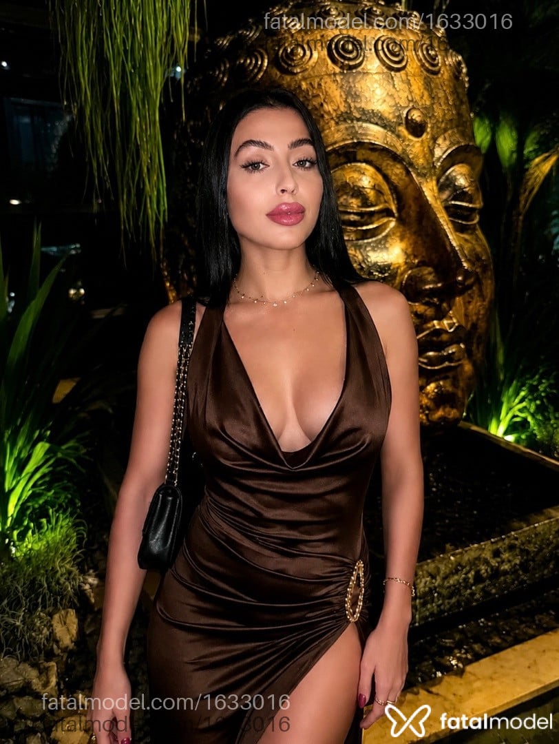 Acompanhante mulher morena (o) de olhos verdes - ísis Taborda