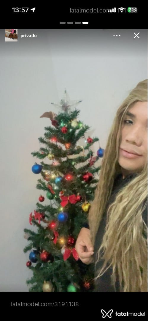 Acompanhante mulher trans loira (o) de olhos castanhos - Gabriely