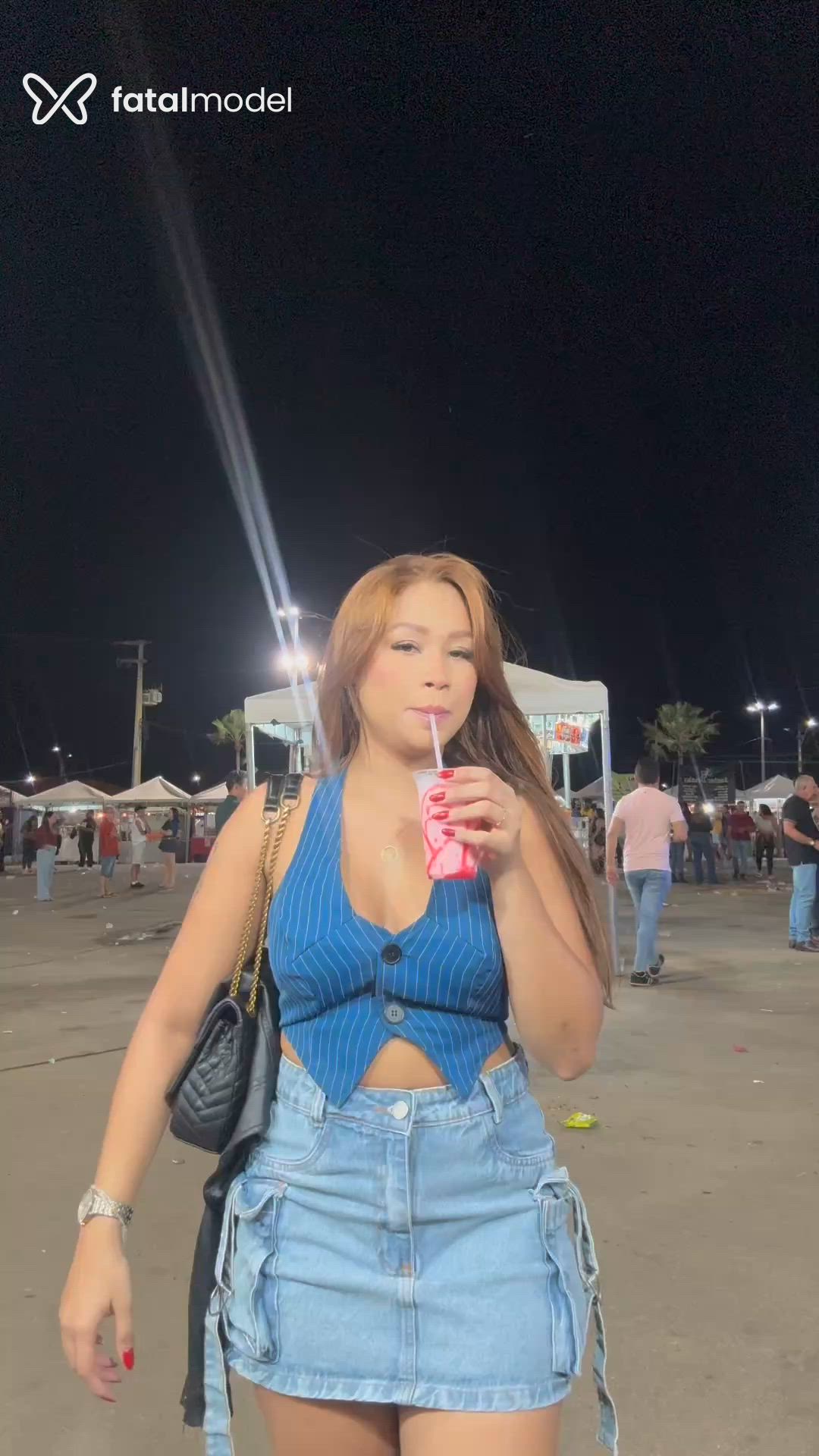 Acompanhante mulher com cabelo castanho de olhos castanhos - Lua Duarte